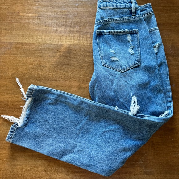 Altar’d State Womens Distressed Straight Leg Jeans Size 26 - Picture 4 of 7